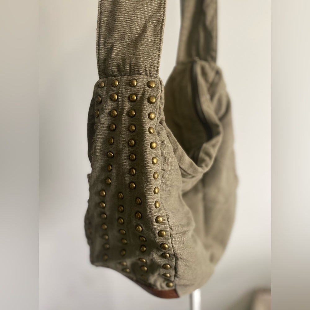 Garage Pocketbook